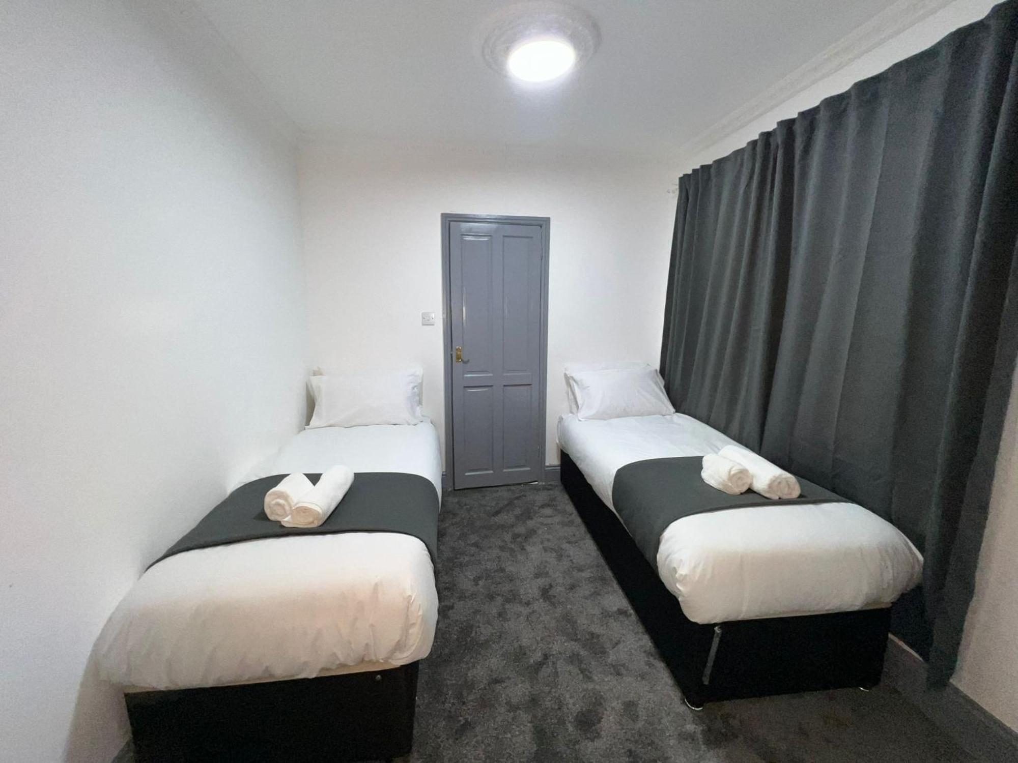 Oyo Greenway Hotel 3*