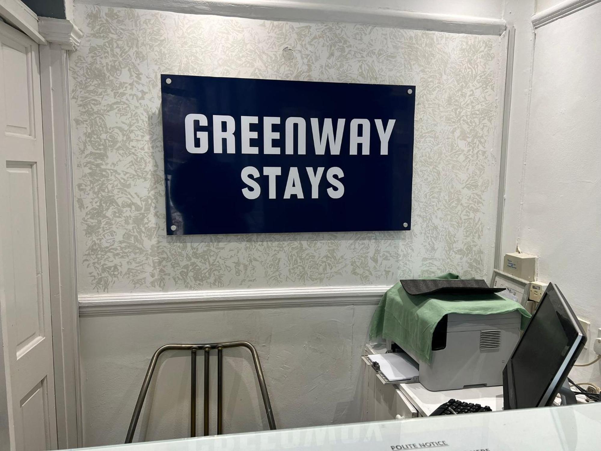 Oyo Greenway 3* Uxbridge